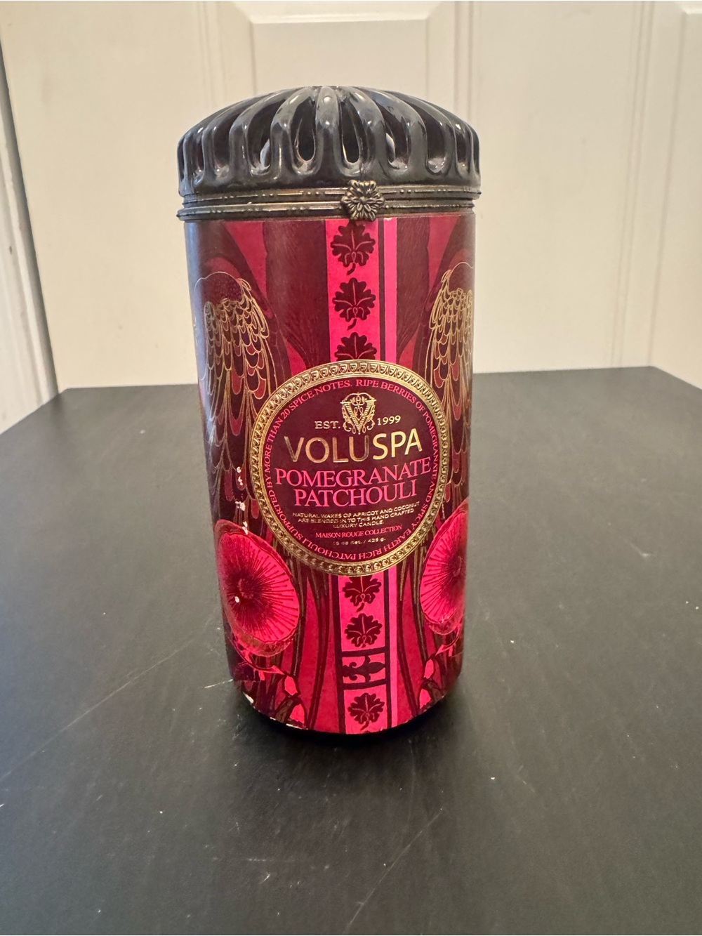 Voluspa Pomegranate Patchouli Ceramic Candle 15oz With Lid Maison Rouge Red Gold